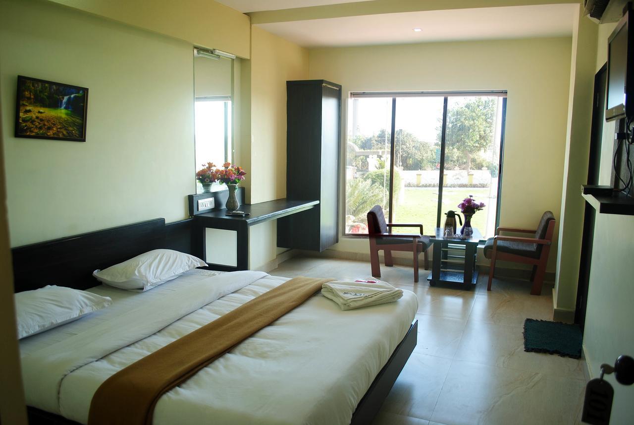 Safari Hotel & Resort Somnāth Eksteriør billede