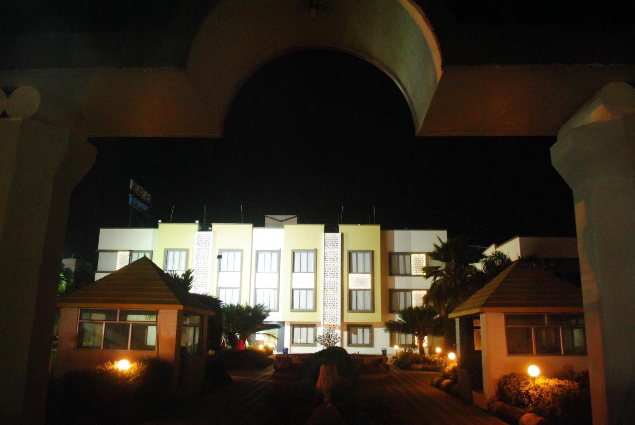 Safari Hotel & Resort Somnāth Eksteriør billede